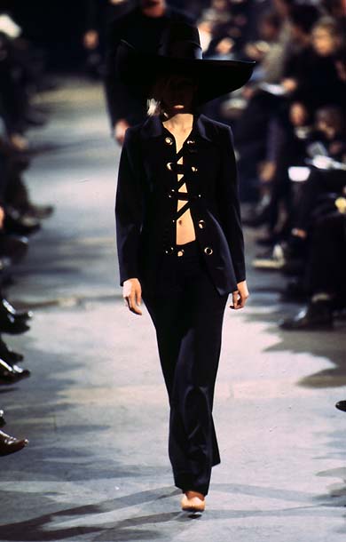 DIRK BIKKEMBERGS</br>1997 SS_8