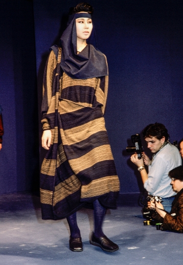 ISSEY MIYAKE</br>1984 AW_10