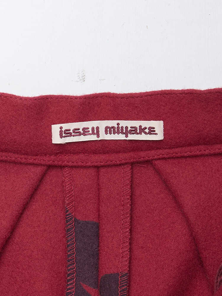 ISSEY MIYAKE</br>1981 AW_7