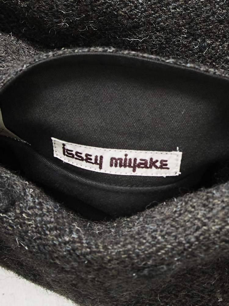 ISSEY MIYAKE</br>1982 AW_10