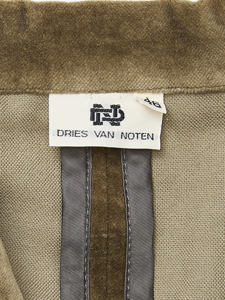 DRIES VAN NOTEN</br>early 1990_12
